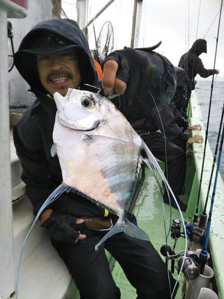 康仁丸・ジギング釣り果